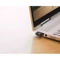 Sandisk Ultra Fit USB flash...