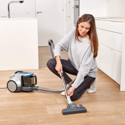 Bagless vacuum cleaner...
