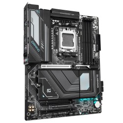 GIGABYTE B850 GAMING X...