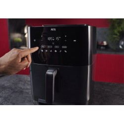 AEG AAF7SB Hot Air Fryer...