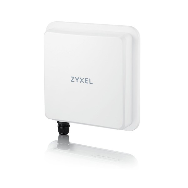 Zyxel FWA710 wireless...