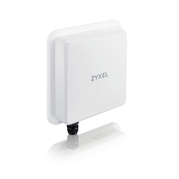 Zyxel FWA710 wireless...