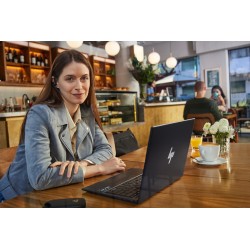 HP Poly Voyager Legend 30...