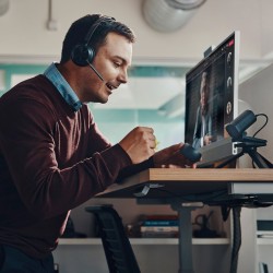 HP Poly Voyager Focus 2-M...