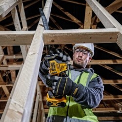 DeWALT DCS369NT-XJ...